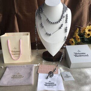 Vivienne Westwood Irregular Three Row Pearl Bas Relief Choker in Silver Grey